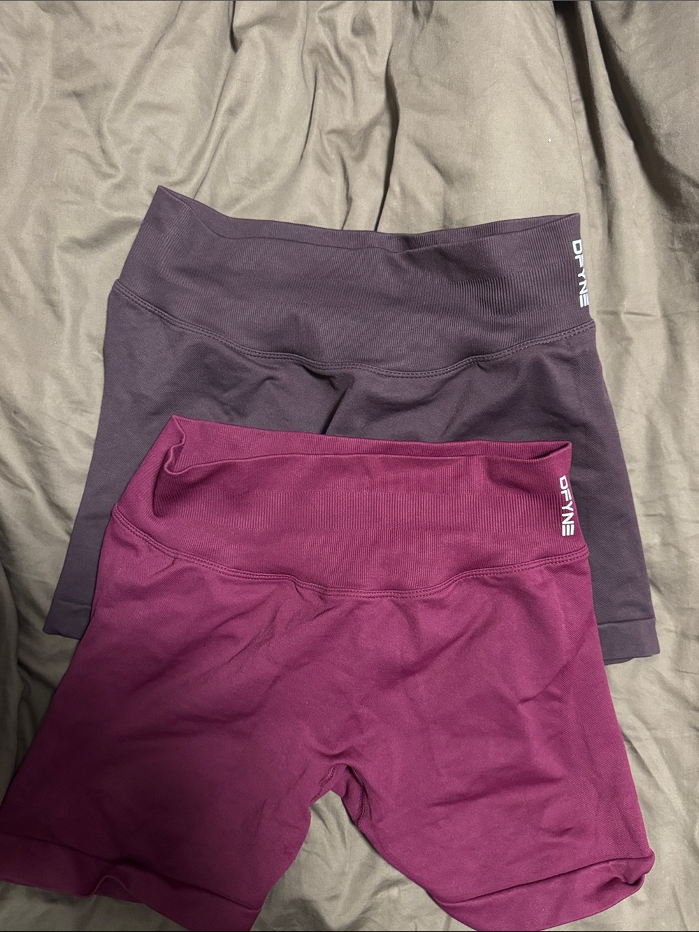 Dakine Seamless High-Waist Bike Shorts in Plum and Deep Purple